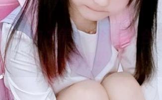 Umeko J纯白之美：梦幻壁纸合集，打开美丽的新视界.txt